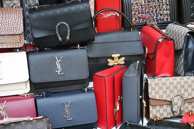 Luxury counterfeit - NFT and luxury 8 reasons that explain this craze